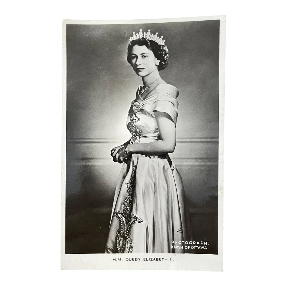Queen Elizabeth II Karsh Photograph Postcard Valentine's ER 1 Vintage Royal